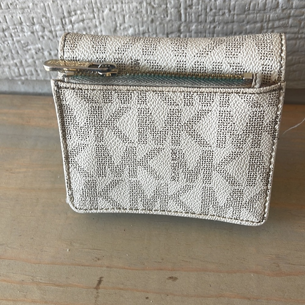 Wallet - Picture 3 of 3